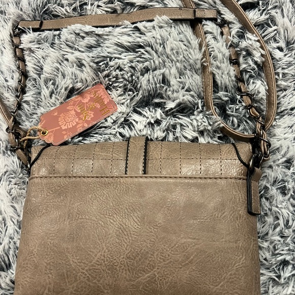 Sam & Hadley vegan leather shoulder purse excellent condition includes 2 straps - Picture 2 of 8